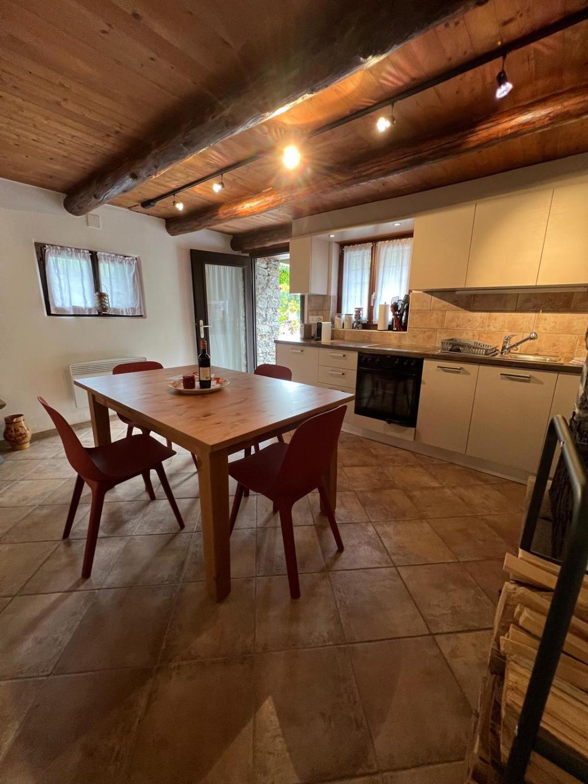 Rustico Efrina, Neu Renoviert Ferienhaus Frasco